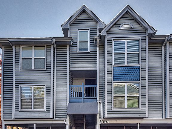 4th image of 509 Graham St #1G