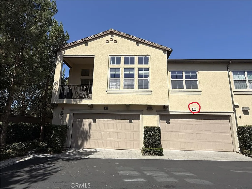 2 bed, 1378 sqft, $4,300 — Photo 3