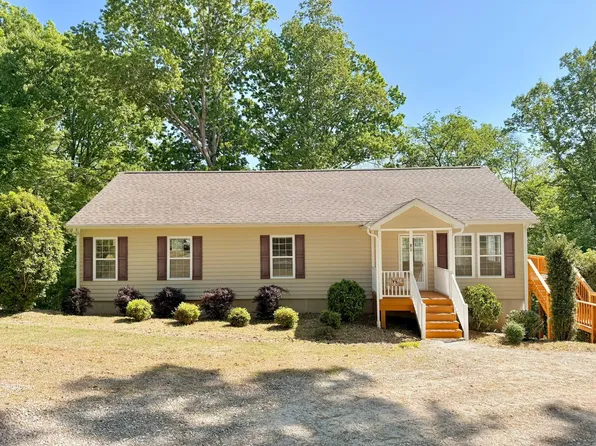 201 Lost Forest Rd, Bracey, VA 23919