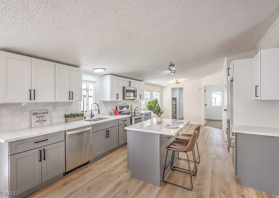 1st image of 271 Navajo Dr