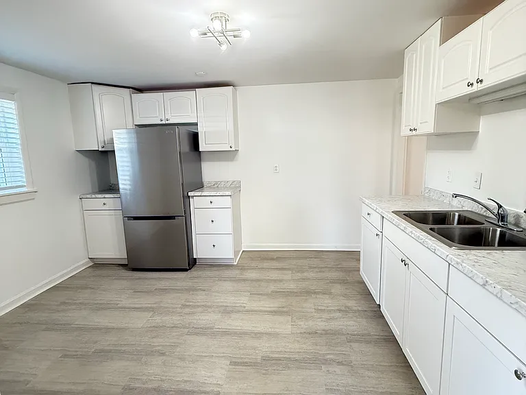214 Rosehill Dr #B — Photo 22