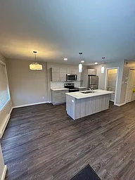 Building Photo - 160 Furby St #1