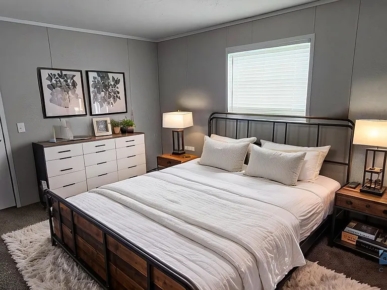 63 Tulip Ln #63 — Photo 3