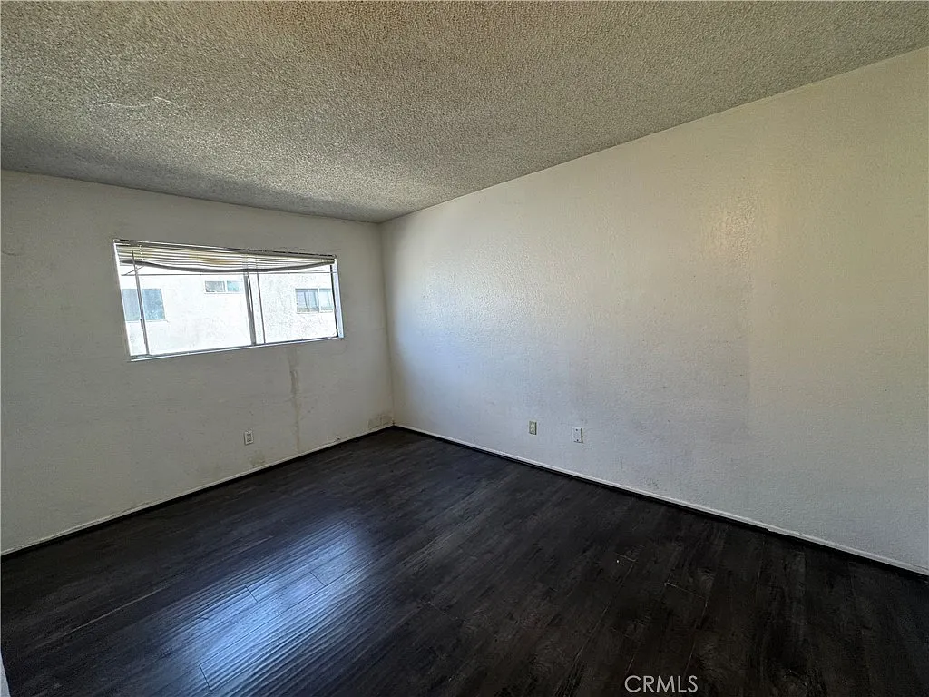 1 bed, 550 sqft, $1,675 — Photo 2