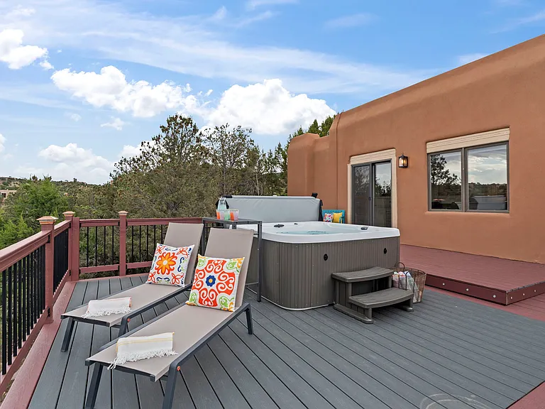 970 Thunderbird Ct — Photo 53