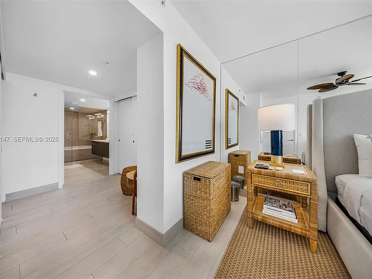 6620 Indian Creek Dr #613 — Photo 10