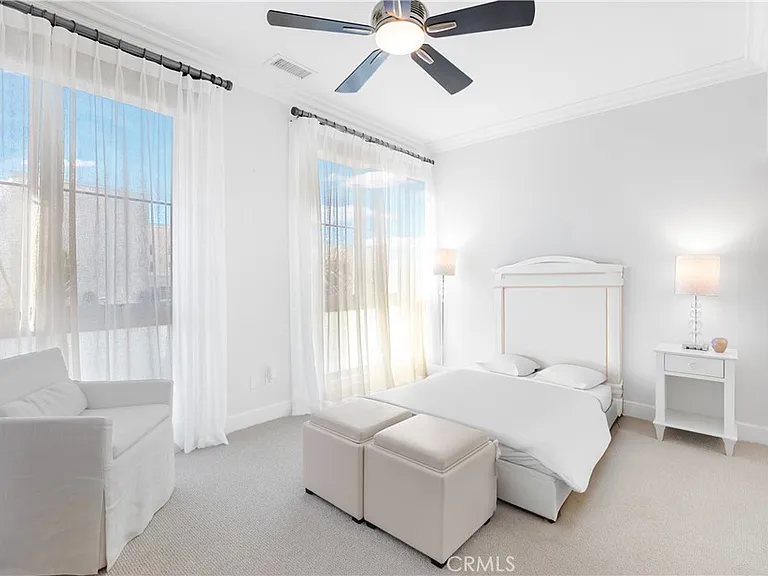 71 Vantis Dr — Photo 18