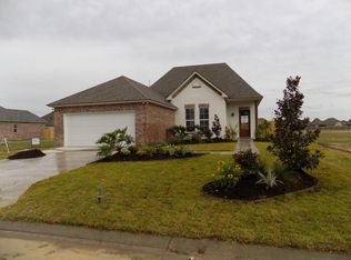 311 Misty Wind Dr, Broussard, LA 70518
