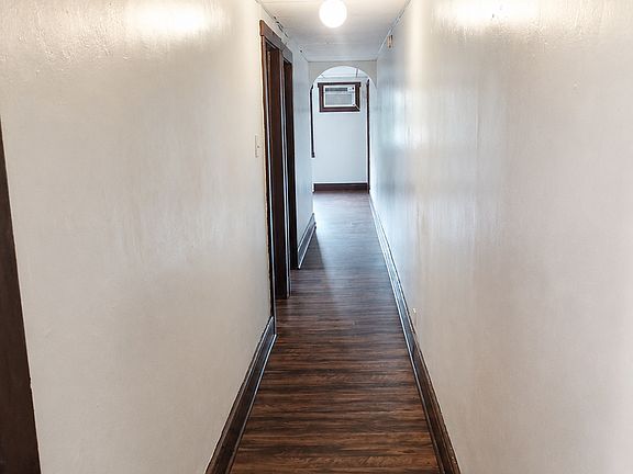 3rd image of 255 Laurel St #1