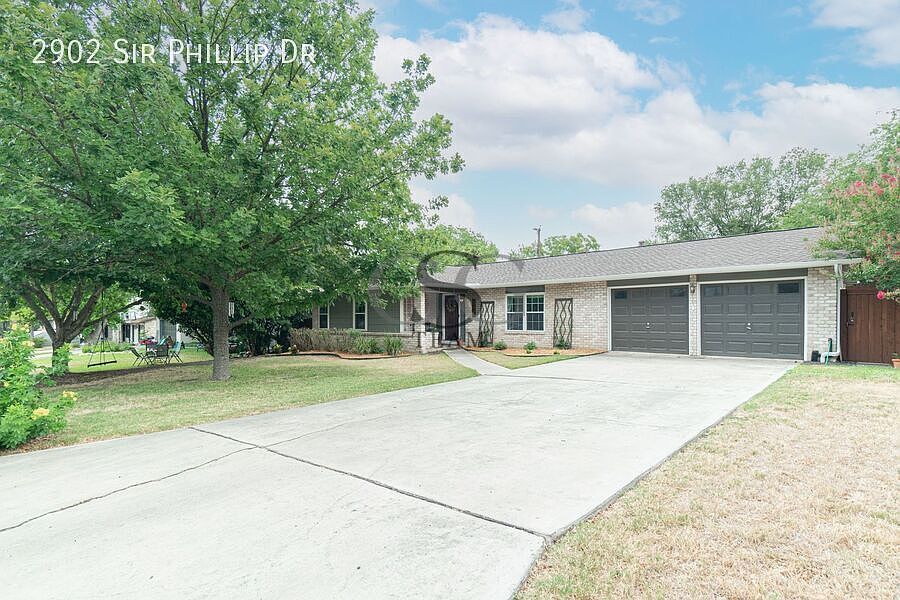 1st image of 2902 Sir Phillip Dr
