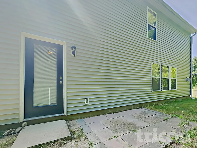 7921 Crackling Ln — Photo 15