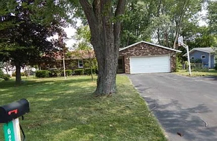 624 Black Oak Dr photo 1