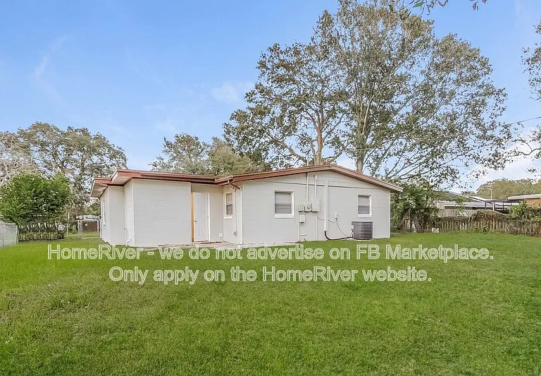 4523 Dolphin Dr — Photo 14