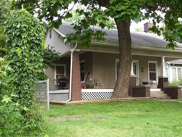 1st image of 204 S College St