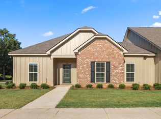 1642 Academy Dr #1109, Auburn, AL 36830