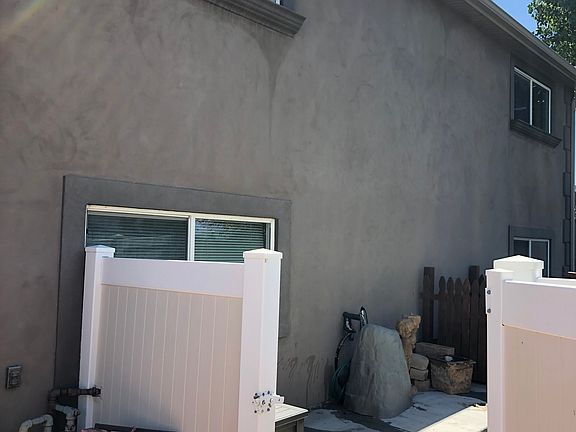 Side entrance to backyard