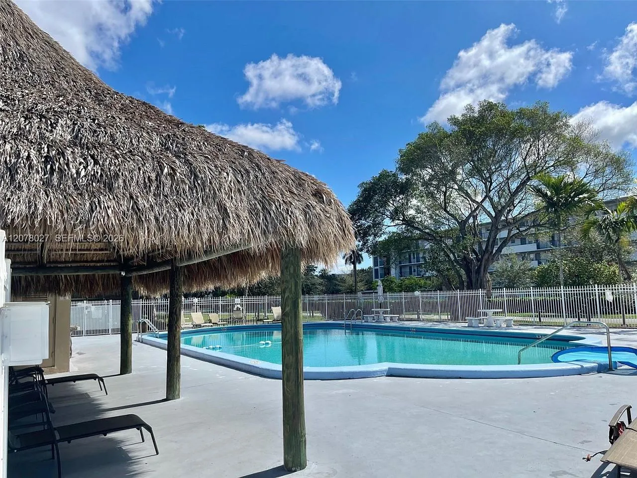 1 bed, 1.5 bath, 775 sqft, $1,500 — Photo 3