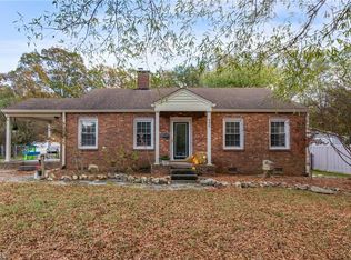 430 Pine Grove Dr, Burlington, NC 27215