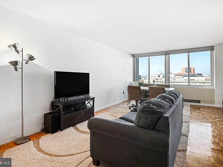 604 S Washington Sq #36-2106 — Photo 1