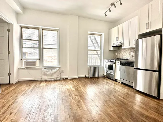 Rented by Corcoran | media 19