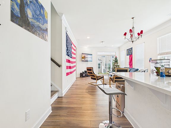 4th image of 3944 Fadden St