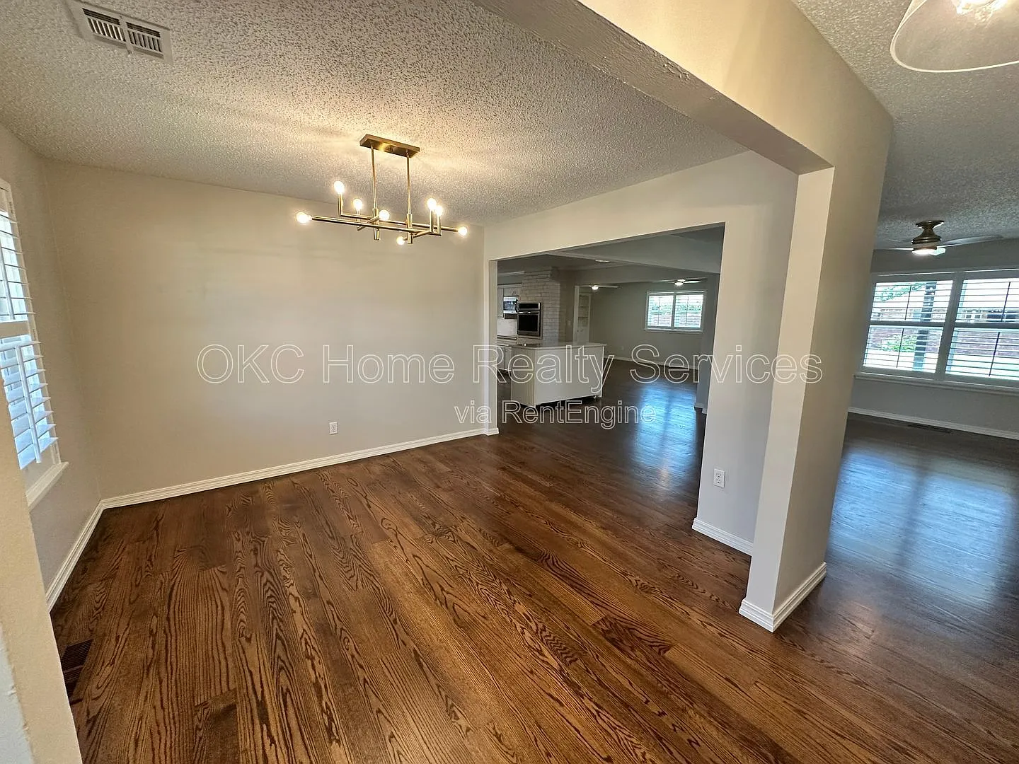 3 bed, 2.5 bath, 2154 sqft, $1,950 — Photo 2