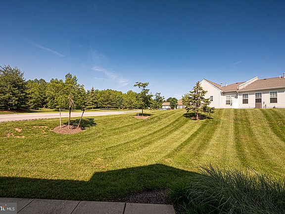 3rd image of 3550 Dogwood Dr