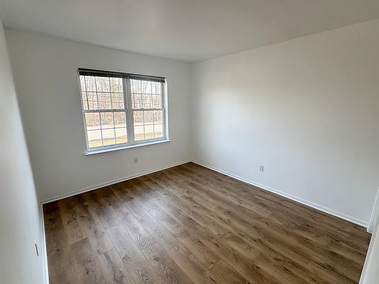 409 Kings Hwy — Photo 26