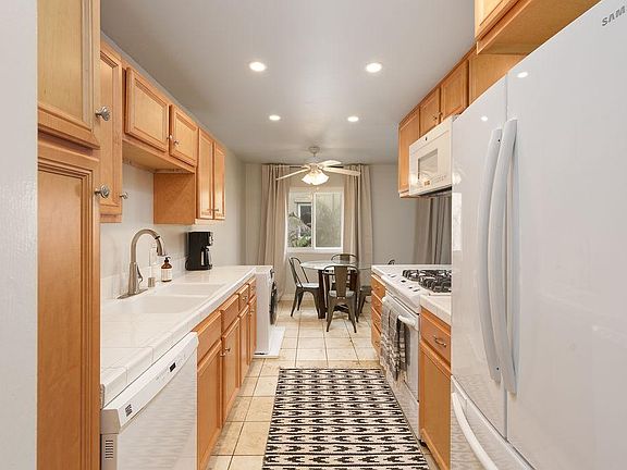 4th image of 5450 Driftwood St APT 5