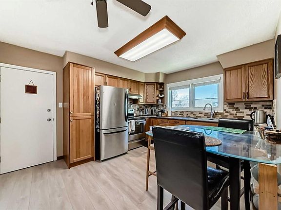 3rd image of 604 69th Ave SW