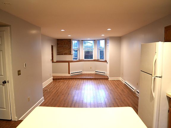 3rd image of 27 Clinton St APT 1