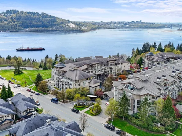530 Raven Woods Dr #307, Burrard Inlet 3, BC V7G 2T5