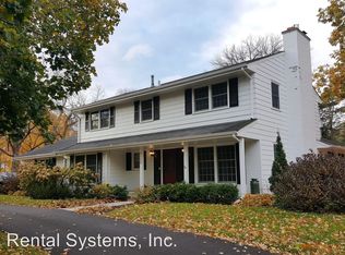 3300 Shavers Lake Rd, Deephaven, MN 55391