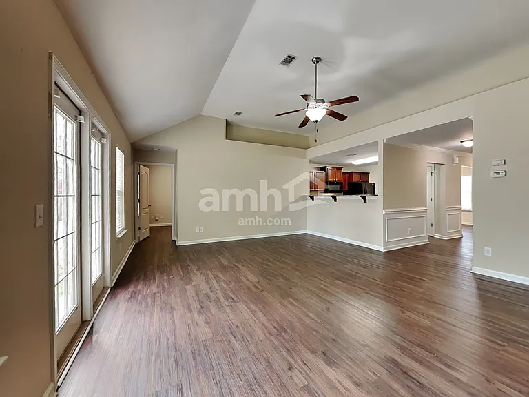 28 Concordia Dr — Photo 5