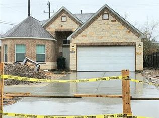 5234 Burma Rd, Houston, TX 77033