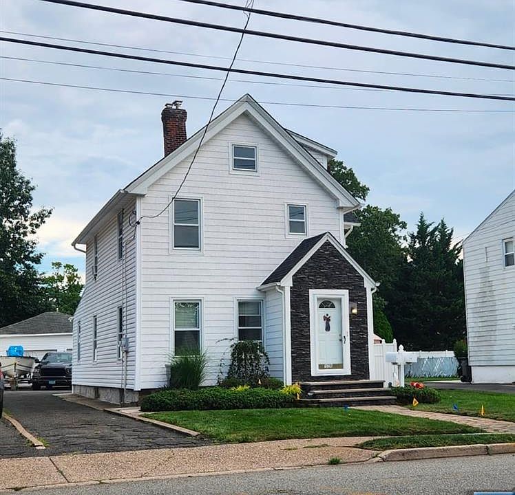 1st image of 176 E Main St