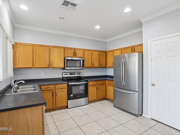 5th image of 9420 S 35TH Glen