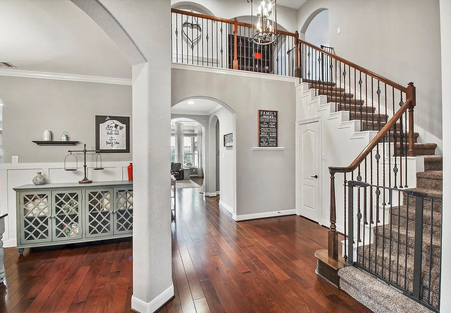 4 bed, 3.5 bath, 3865 sqft, $4,400 — Photo 3