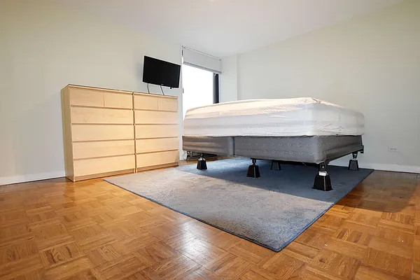 Rented by Bold New York | media 9