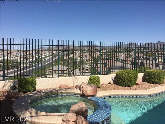 2nd image of 1006 Arroyo Vista Ter