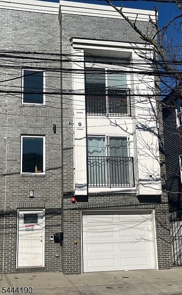 2nd image of 120 Fleming Ave