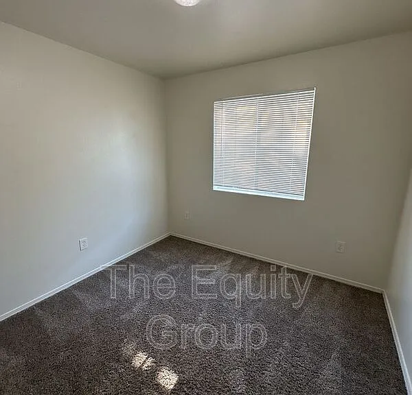 4223 W Walnut Ave #B — Photo 11