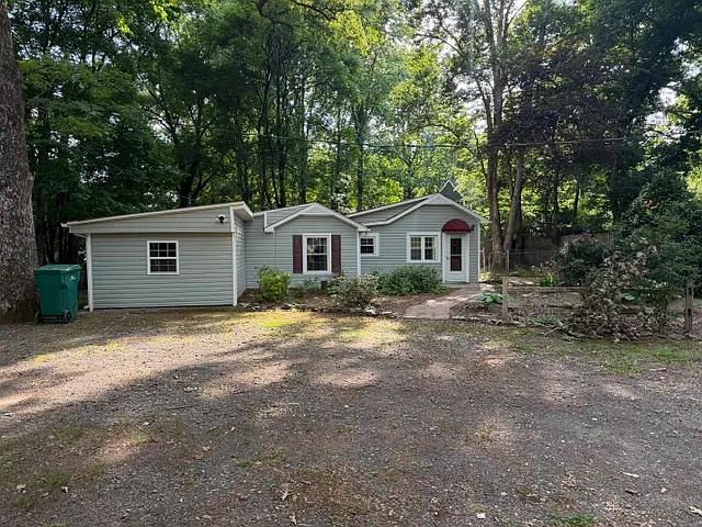3062 Harper Rd — Photo 2