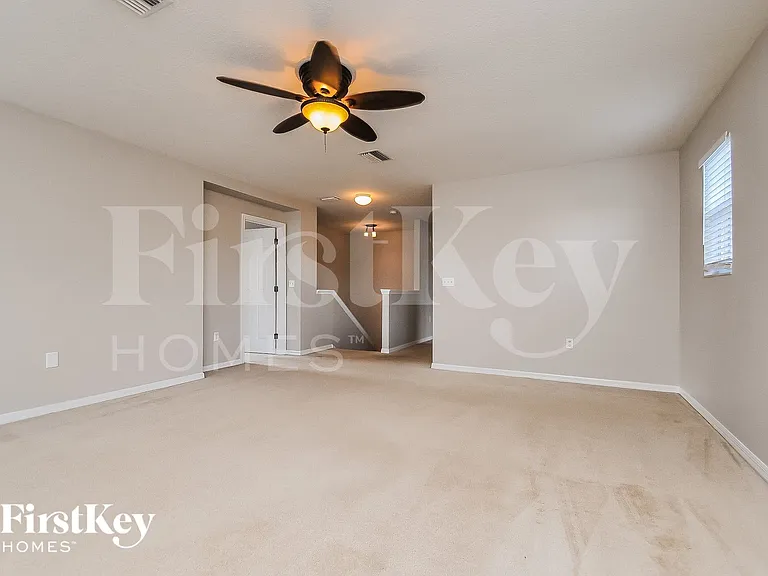 6942 Lake Eaglebrooke Dr — Photo 6