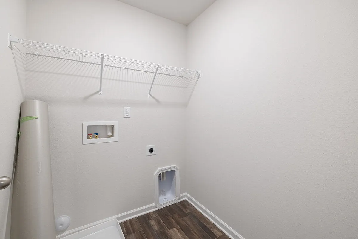 4 bed, 2.5 bath, 2201 sqft, $1,935 — Photo 4
