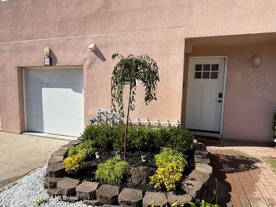 23 Harbour Ct, Staten Island, NY, 10308