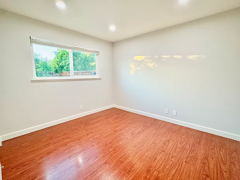 2935 Valhalla Dr — Photo 17