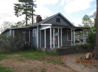 30 Crescent Beach Dr, Enfield, CT 06082