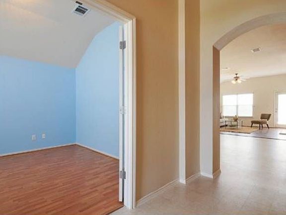 Office/Entry