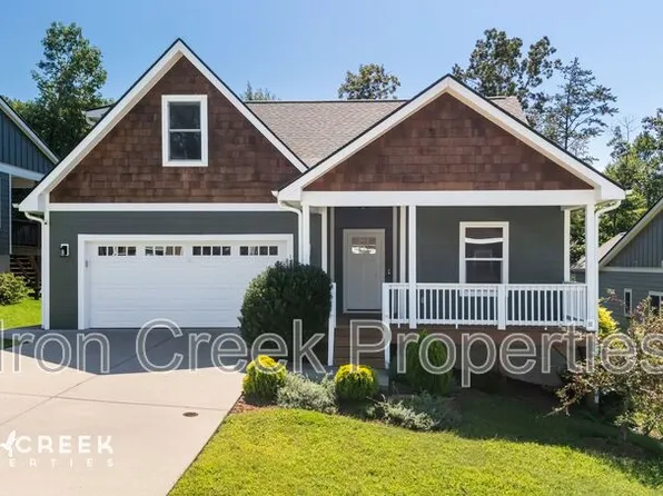 17 Woodbridge Park Dr, Asheville, NC 28803